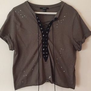 Lace up paint splatter crop tee